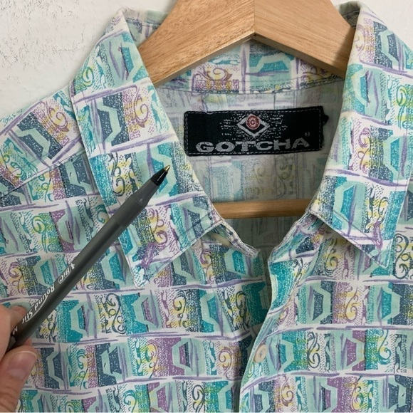 Vintage Gotcha Wild Hawaiian Print Collared Shirt No Tag Fits Mens M Surf Rad - Picture 9 of 17